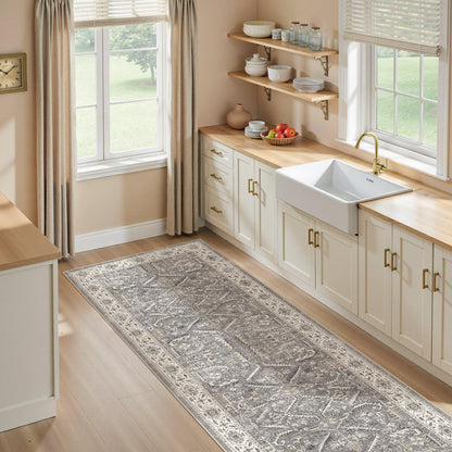 RUG — Washable, soft, large vintage design for indoor use