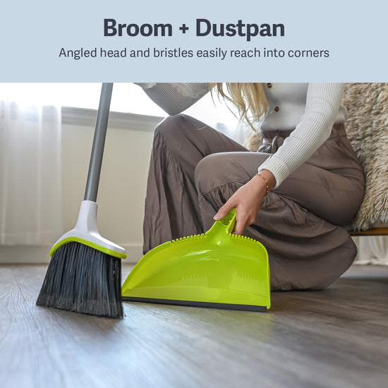 Casabella broom with angled dustpan
