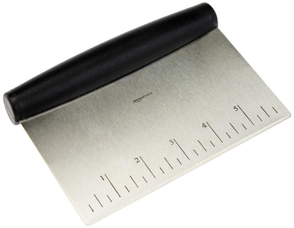 Amazon Basics kitchen knife — stainless steel multi-purpose bench scraper with grip