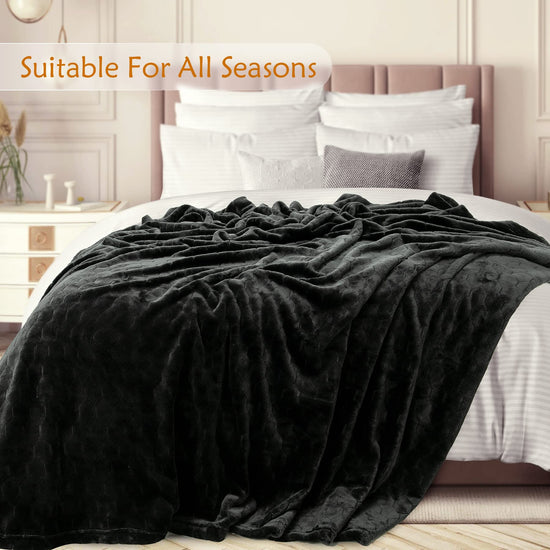 TOONOW fleece blanket — super soft fuzzy throw with geometric pattern