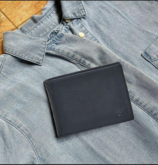 Wallet — Real leather with RFID blocking and ID window in gift box