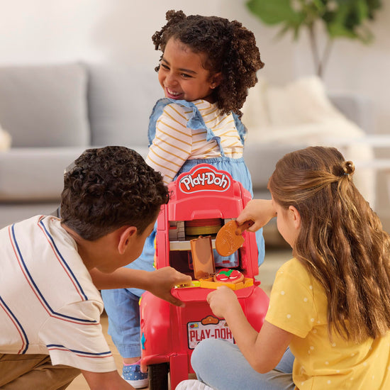 Play-Doh pizza delivery scooter playset — large ride-on toy for preschoolers