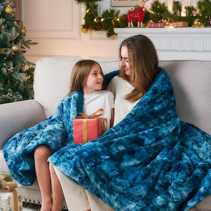 Blanket — Super soft faux fur with sherpa backing for warmth and coziness