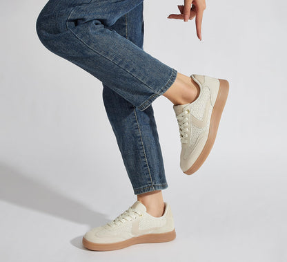 Lucky Step women's retro sneakers — classic casual walking shoes with non-slip comfort