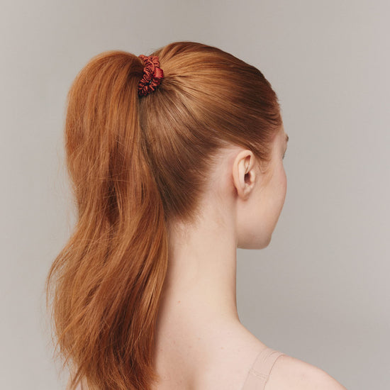 Hair tie — 100% mulberry silk, gentle on hair and reduces breakage