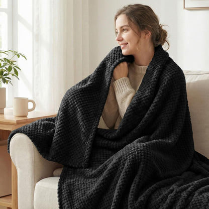Exclusivo fleece blanket — extra large and supersoft waffle textured design