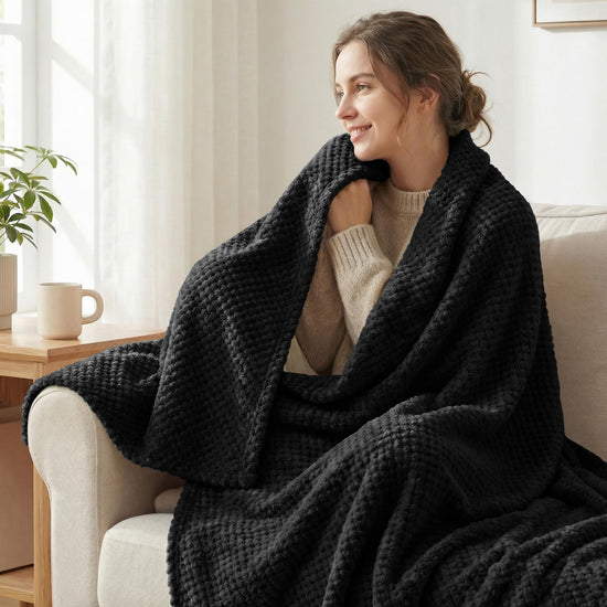Exclusivo fleece blanket — extra large and supersoft waffle textured design