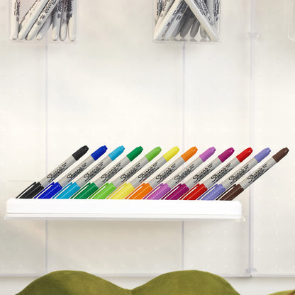 Marking pen — Sharpie ink for precise lines and vibrant colors
