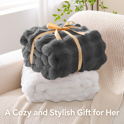 Faux fur blanket — Bubble design by Bedelite
