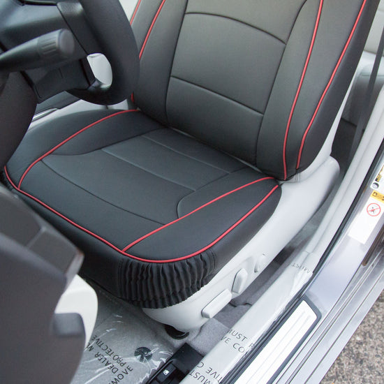 Vehicle seat cover — Ultra comfort faux leather full set with red trim