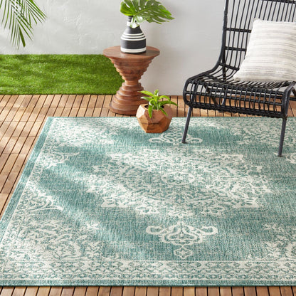 RUG — Nicole Miller New York azalea transitional medallion indoor/outdoor design