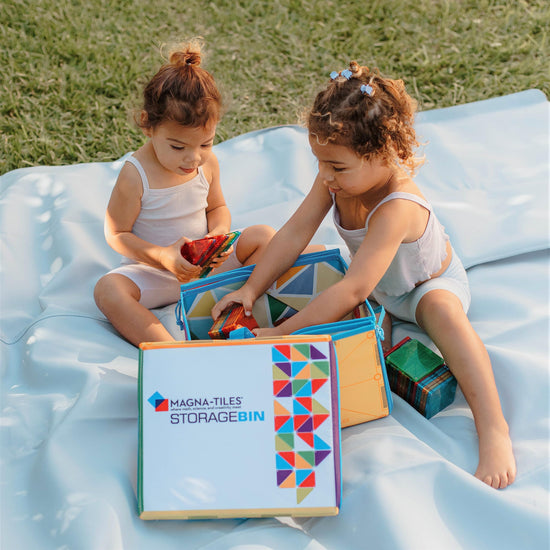 MAGNA-TILES storage bin and interactive play-mat - Original magnetic building brand