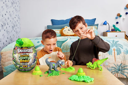 Smashers Mega Jurassic Dino egg - Light up collectible with over 25 surprises