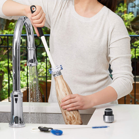 OXO cleaning brush — insulated tumbler with cleaning kit
